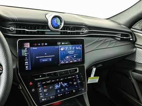 New 2025 Maserati Grecale Modena image 16