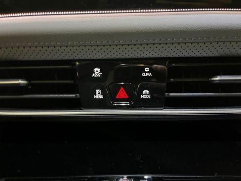 New 2026 Volkswagen Atlas Peak Edition AWD/4WD image 15
