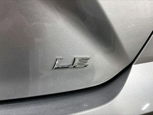 Used 2025 Toyota Camry LE FWD image 10