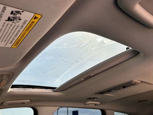 Used 2023 Kia Telluride S w/ S Sunroof Package FWD image 20
