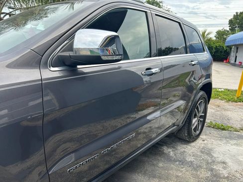 Used 2020 Jeep Grand Cherokee Limited w/ Luxury Group II RWD image 9