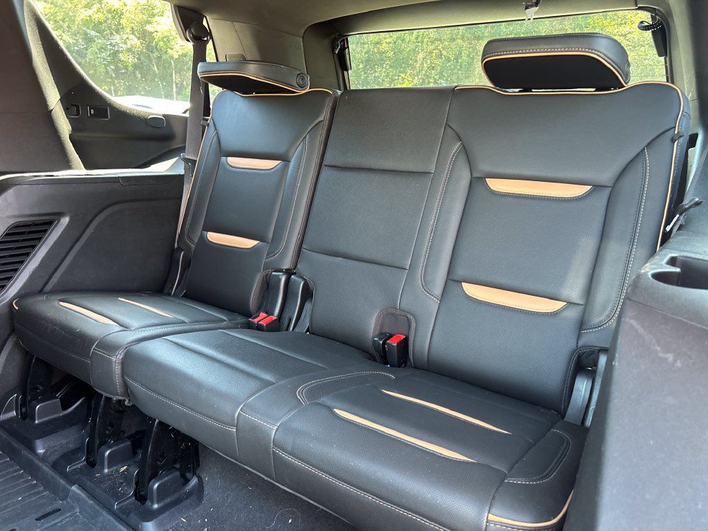 Used 2022 GMC Yukon AT4 w/ AT4 Premium Plus Package AWD/4WD image 12