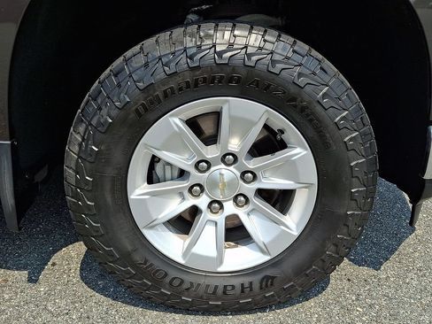 Used 2021 Chevrolet Silverado 1500 LT AWD/4WD image 8