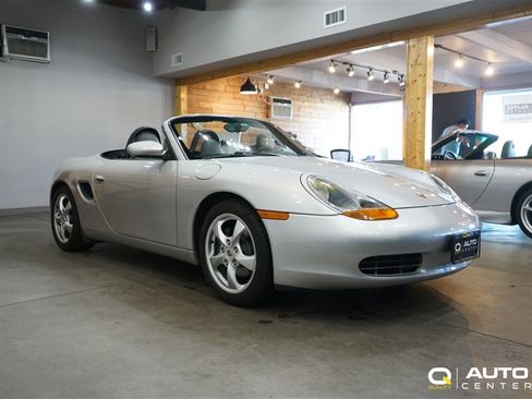 Used 2001 Porsche Boxster RWD image 3