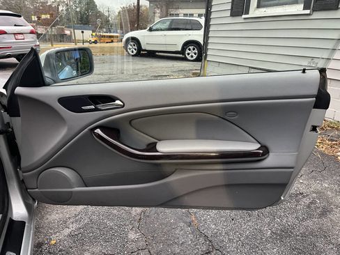 Used 2006 BMW 325Ci Convertible image 19