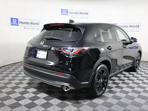 New 2027 Honda HR-V Sport image 4