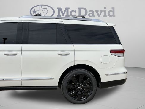 Certified 2024 Lincoln Navigator Reserve AWD/4WD image 31