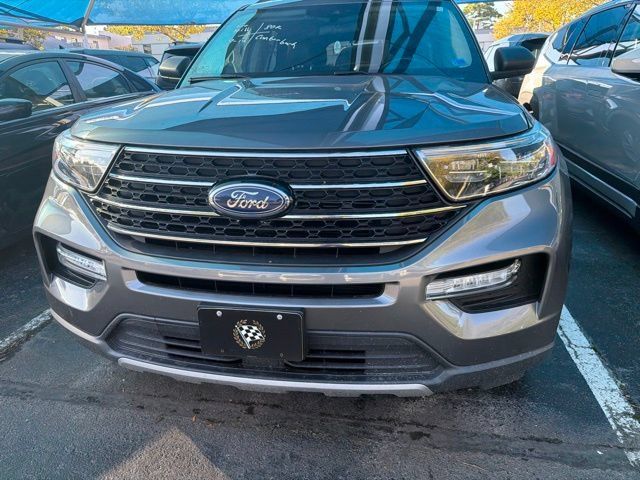 Used 2021 Ford Explorer XLT w/ Equipment Group 202A RWD image 4