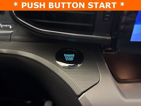 Used 2023 Ford Explorer XLT w/ Equipment Group 202A image 17