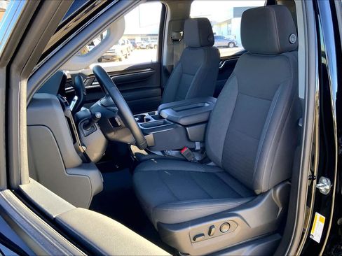 Used 2024 Chevrolet Silverado 1500 LT w/ Z71 Off-Road Package image 7