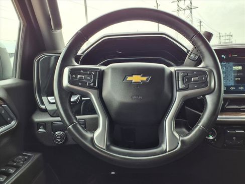 Used 2025 Chevrolet Silverado 1500 LT image 12