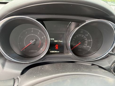 Used 2025 Mitsubishi Outlander Sport SE AWD/4WD image 2