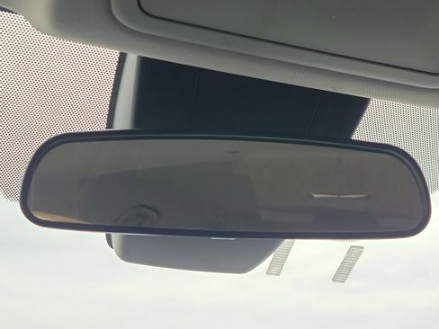 Used 2019 Toyota RAV4 LE image 27