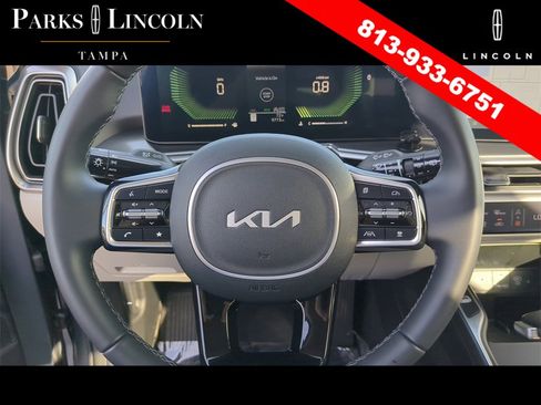 Used 2024 Kia Sorento S w/ Panoramic Sunroof Package image 28