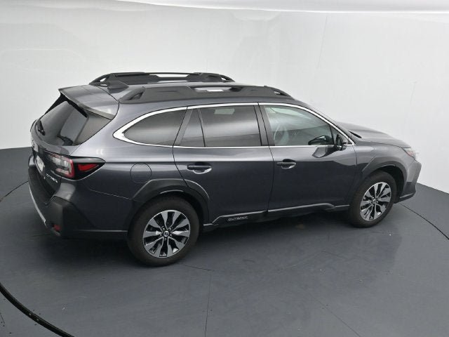 Used 2025 Subaru Outback Limited AWD/4WD image 37