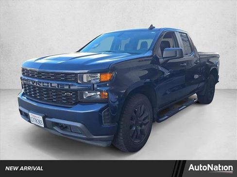 Used 2020 Chevrolet Silverado 1500 Custom w/ Custom Value Package image 1