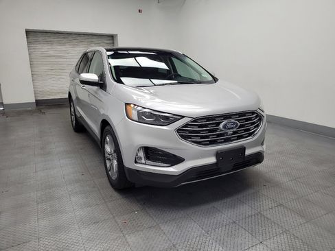 Used 2019 Ford Edge Titanium w/ Equipment Group 301A FWD image 13