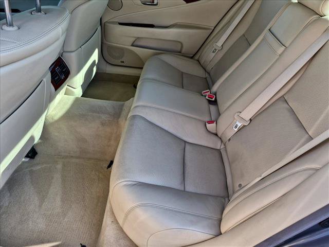 Used 2012 Lexus LS 460 L w/ Luxury Pkg RWD image 20