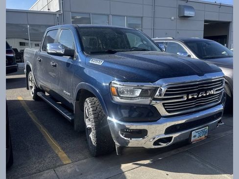 Used 2019 RAM 1500 Laramie AWD/4WD image 1