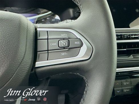 New 2026 Jeep Compass Latitude image 28