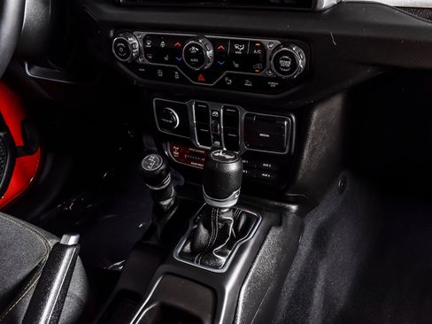 Used 2024 Jeep Wrangler Unlimited Sport AWD/4WD image 25
