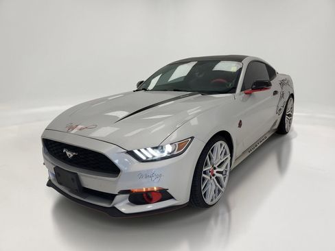 Used 2016 Ford Mustang Premium RWD image 3