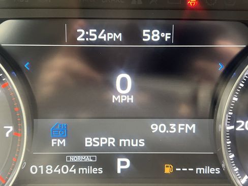 Used 2024 Mitsubishi Outlander ES AWD/4WD image 15