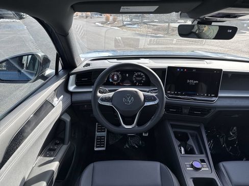 New 2026 Volkswagen Tiguan SE R-Line AWD/4WD image 16