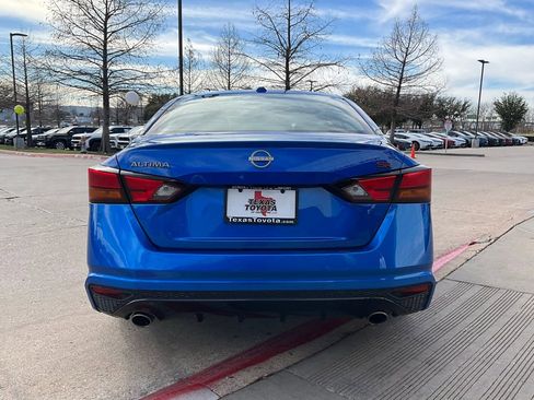 Used 2025 Nissan Altima 2.5 SR image 7