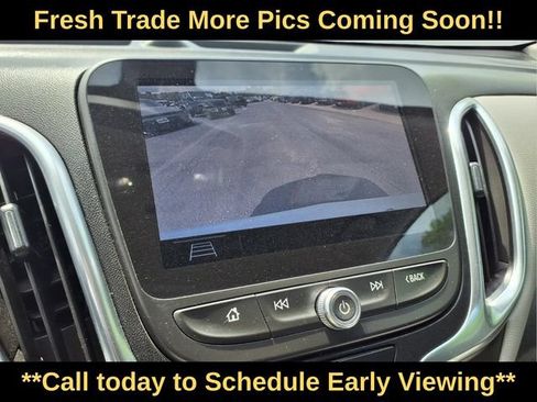 Used 2019 Chevrolet Equinox LT FWD image 17