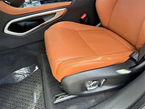 New 2025 Jaguar F-PACE R-Dynamic S image 15