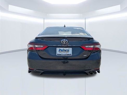 Used 2023 Toyota Camry SE w/ Convenience Package image 5
