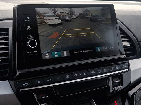 Certified 2025 Honda Odyssey Touring image 18