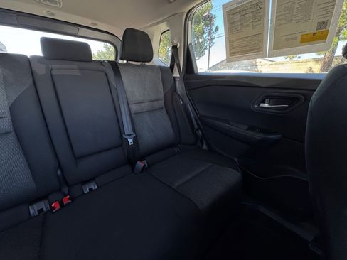 Used 2025 Nissan Rogue SV FWD image 39