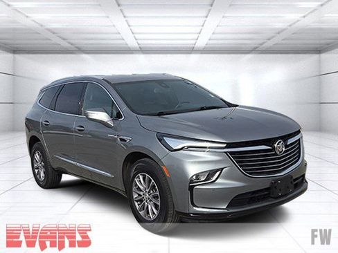 Used 2023 Buick Enclave Essence AWD/4WD image 1