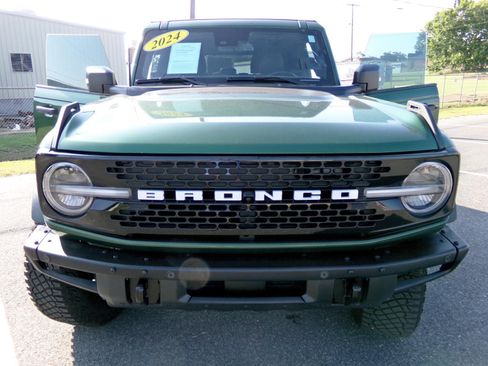 Used 2024 Ford Bronco Wildtrak AWD/4WD image 5