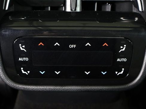Used 2026 Mercedes-Benz E 53 AMG e 4MATIC Sedan image 62