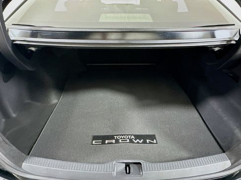 Used 2023 Toyota Crown XLE image 28