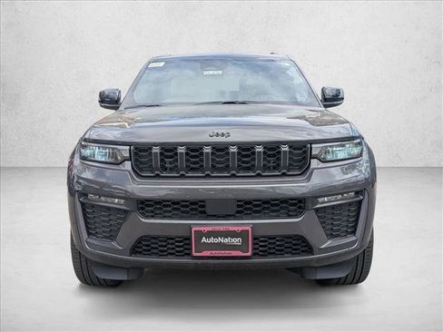 New 2026 Jeep Grand Cherokee Limited w/ Limited Altitude Package AWD/4WD image 6