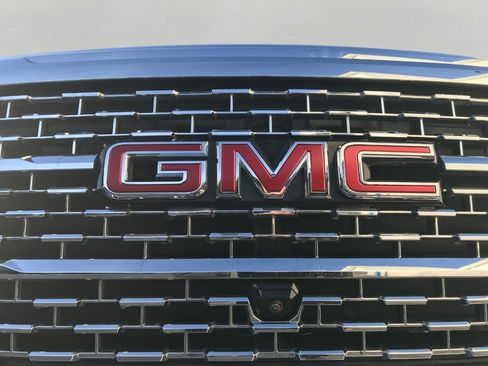 Certified 2023 GMC Acadia Denali w/ Denali Technology Package image 25