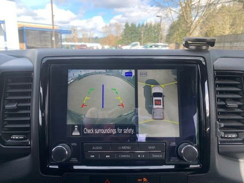 Used 2022 Nissan Frontier PRO-4X w/ Pro-4X Premium Package image 16