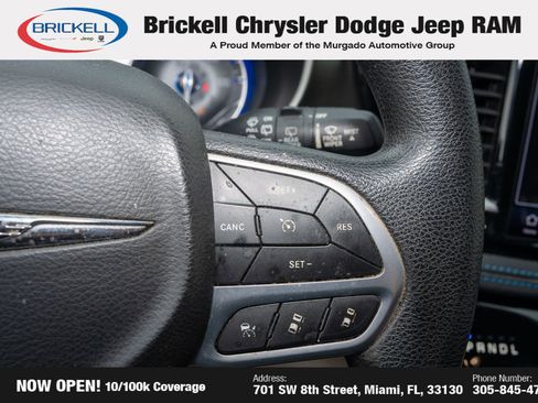 Used 2021 Chrysler Pacifica Touring image 27