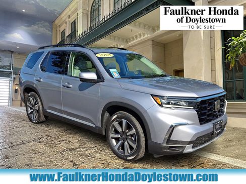 Certified 2023 Honda Pilot Elite image 1