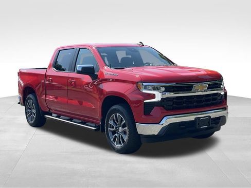 Used 2025 Chevrolet Silverado 1500 LT AWD/4WD image 3
