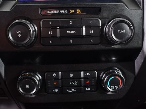 Used 2019 Ford F150 XLT w/ Equipment Group 302A Luxury AWD/4WD image 28