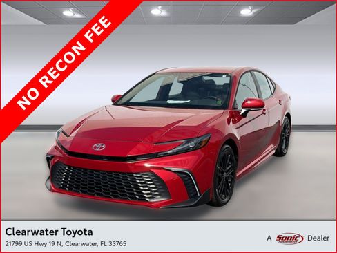 Used 2026 Toyota Camry SE FWD image 1