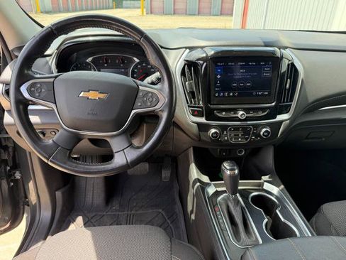 Used 2020 Chevrolet Traverse LT FWD image 14