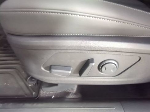 New 2026 Kia Sorento S w/ S Panoramic Sunroof Package FWD image 32