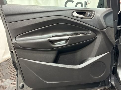 Used 2016 Ford Escape SE w/ Equipment Group 201A image 23