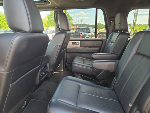 Used 2017 Ford Expedition Limited w/ Equipment Group 301A RWD image 16